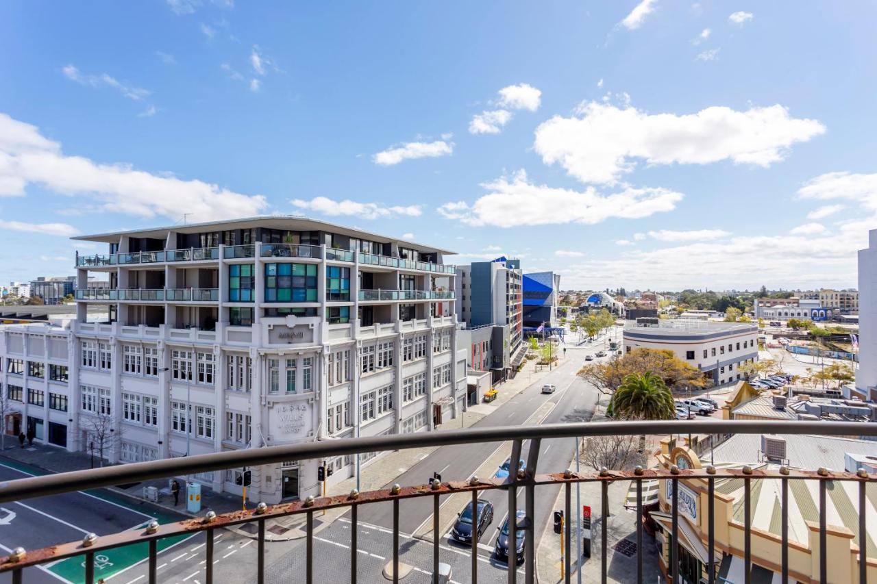 Perth West End Apartment 406 - Executive Escapes מראה חיצוני תמונה